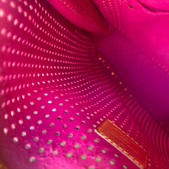 Louis Vuitton Fuchsia Monogram Perforated Musette Bag ~ Excellent Condition - Picture 9 of 13